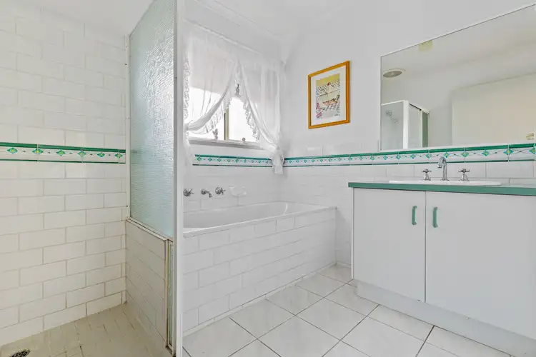 Sixth view of Homely house listing, 9 Veronica Court, Werribee VIC 3030