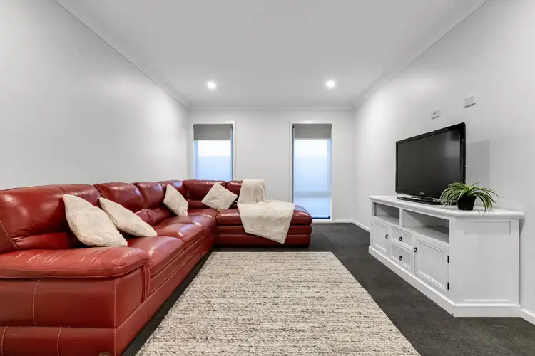 Second view of Homely house listing, 6 Kelleen Court, Mildura VIC 3500