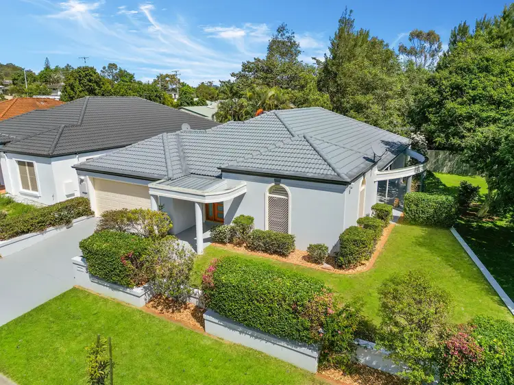 3 Sorrento Close, Carindale QLD 4152