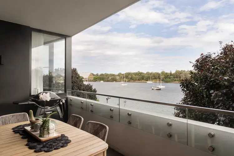 9205/50 Parkside Circuit, Hamilton QLD 4007