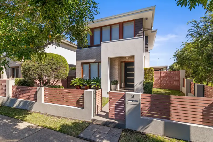 3 Lakeside Parade, Jordan Springs NSW 2747