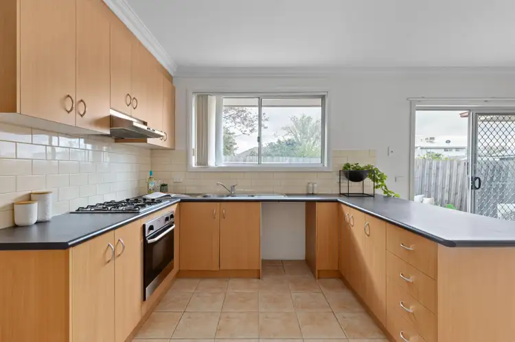 Sixth view of Homely unit listing, 2/14 Millers Road, Brooklyn VIC 3012