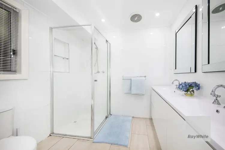 Fourth view of Homely house listing, 16 Pimelea Way, Hillside VIC 3037