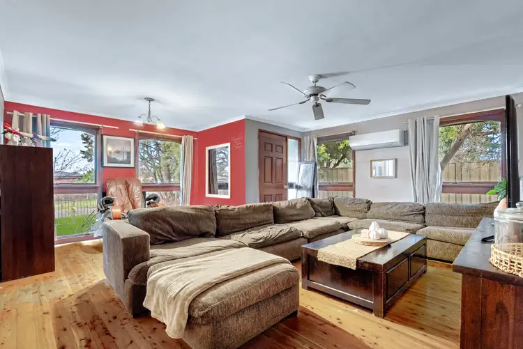 Fourth view of Homely house listing, 2 Lillas Place, Minto NSW 2566
