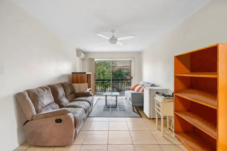 Second view of Homely unit listing, 3/8 Greenmeadow Road, Mansfield QLD 4122