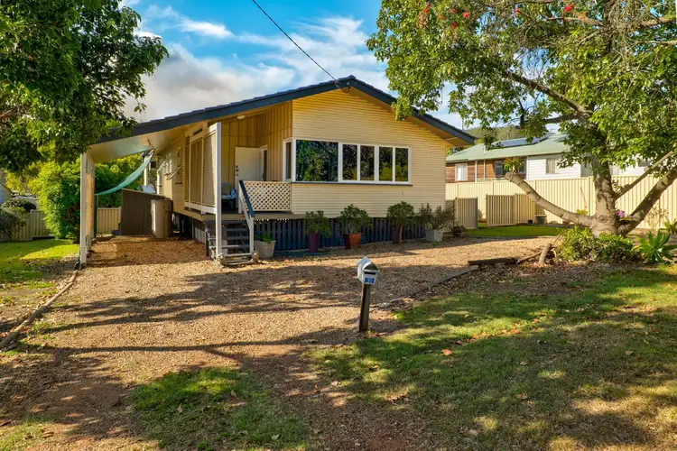 35 South Street, Esk QLD 4312