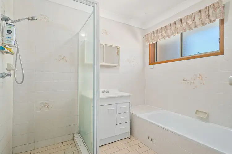 Fifth view of Homely townhouse listing, 2/9 Grove Circuit, Lake Illawarra NSW 2528