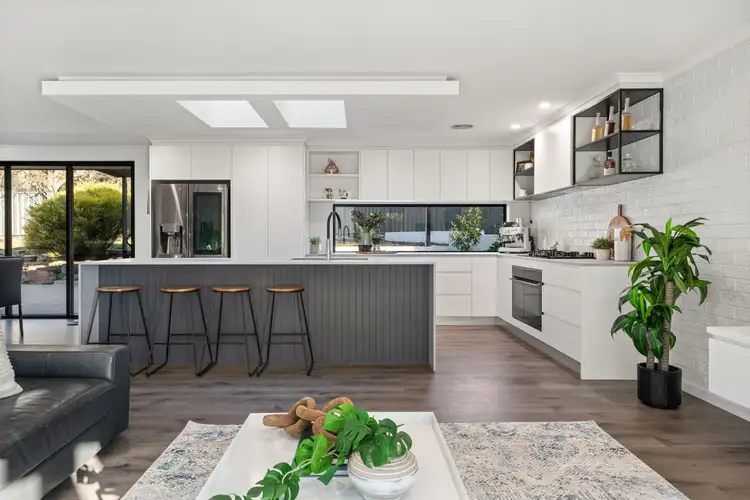 12 Erwin Place, Calwell ACT 2905