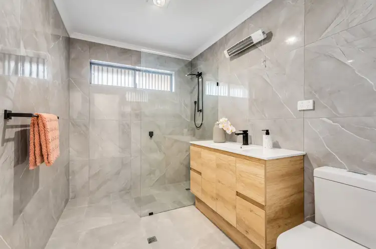 Fifth view of Homely house listing, 1 Annabelle Drive, Hallett Cove SA 5158