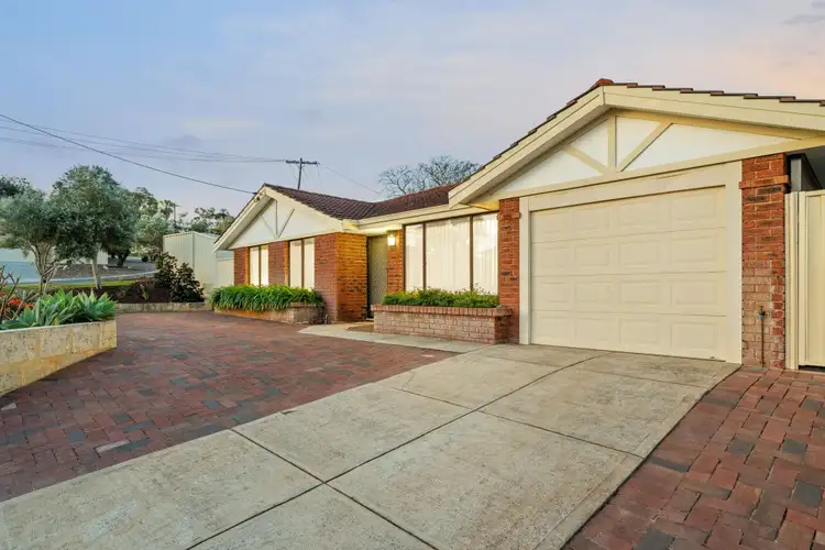 Second view of Homely house listing, 4 Alan Court, Beldon WA 6027
