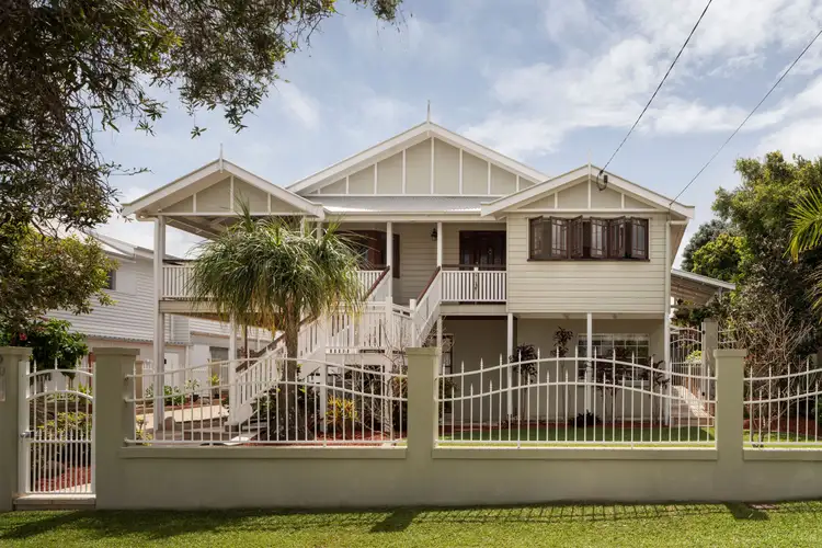 99 Malcolm Street, Hawthorne QLD 4171
