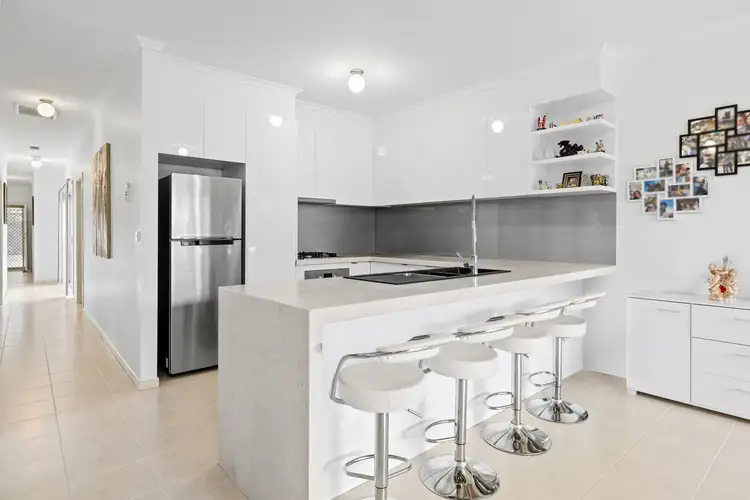 Second view of Homely house listing, 2/5 Odessa Court, Werribee VIC 3030