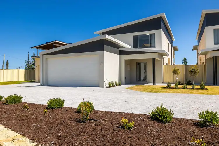 20E DEWAR Way, Ledge Point WA 6043