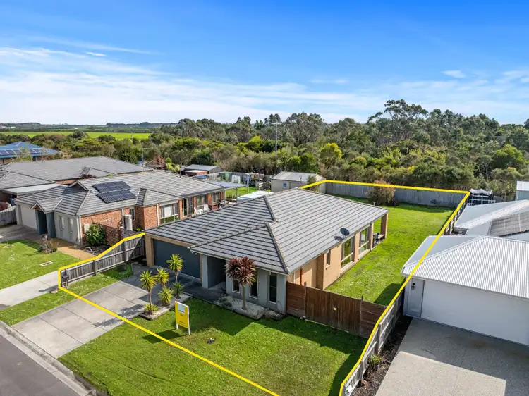 5 Cassinia Street, Inverloch VIC 3996