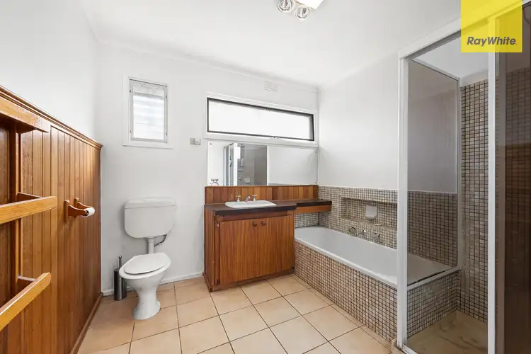 Sixth view of Homely house listing, 2 Meadowbank Court, Kings Park VIC 3021