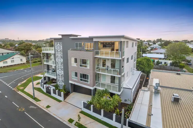 Main view of Homely unit listing, 5/89-91 Prince Edward Parade, Scarborough QLD 4020