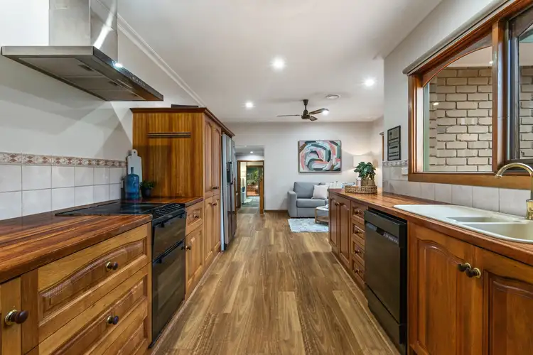 Sixth view of Homely house listing, 5 Glendale Court, Boronia VIC 3155