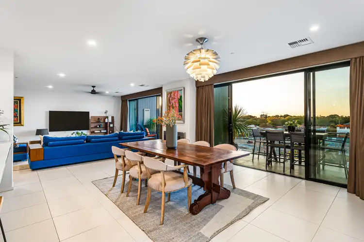 58 King William Street