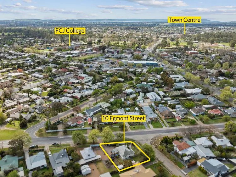 Second view of Homely house listing, 10 Egmont Street, Benalla VIC 3672