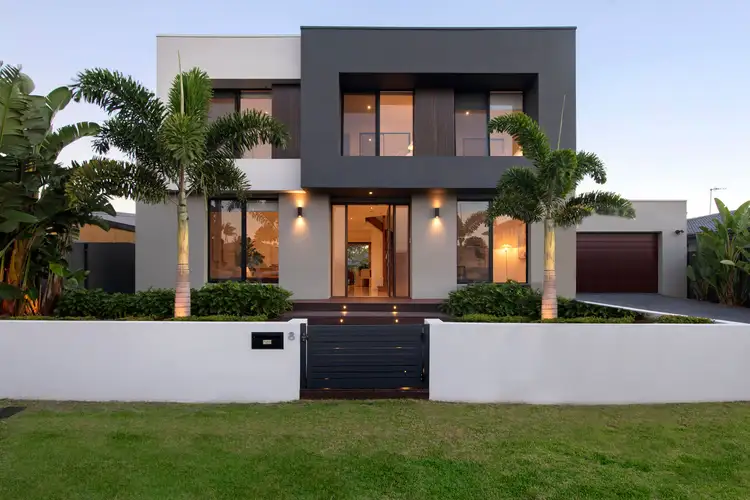 8 Monterey Court, Broadbeach Waters QLD 4218