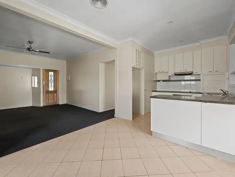 Fifth view of Homely house listing, 2 Edward Street, Benalla VIC 3672