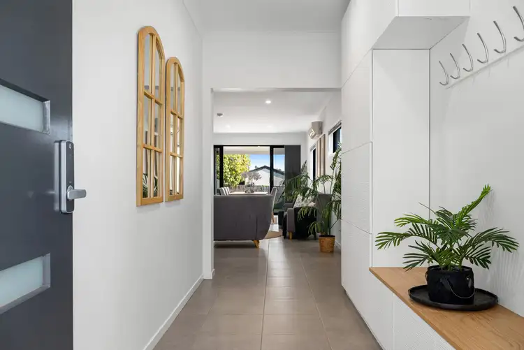 Second view of Homely house listing, 121 Lumley Street, Upper Mount Gravatt QLD 4122
