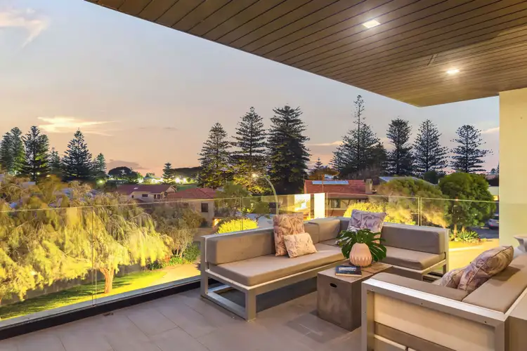 8 Nailsworth Street, Cottesloe WA 6011