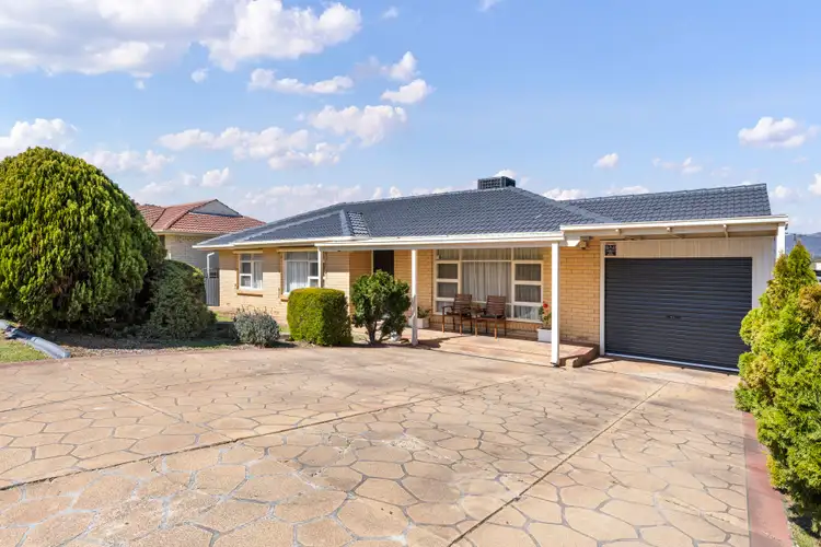 7 St Albans Avenue, Valley View SA 5093