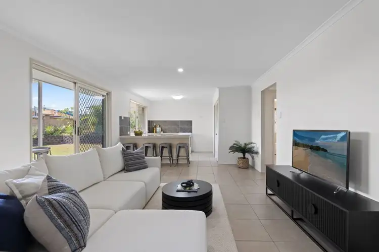 Fifth view of Homely house listing, 2 Dawnann Court, Carrara QLD 4211