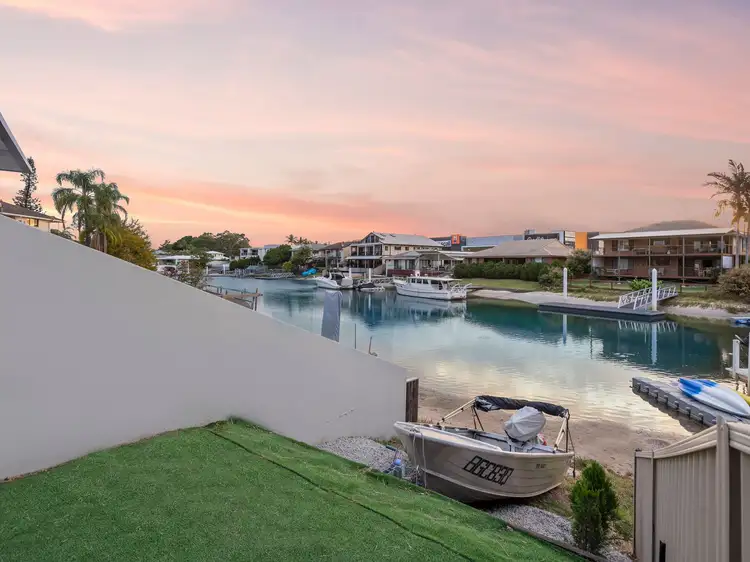 1/8 Inga Avenue, Surfers Paradise QLD 4217
