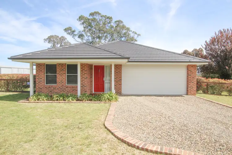 63 Scott Street, Boorowa NSW 2586