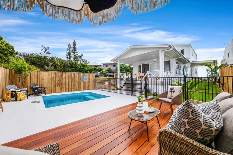 14 Esplanade, Cooee Bay QLD 4703
