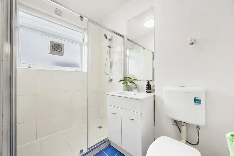 Fifth view of Homely apartment listing, 6/18 Stockdale Avenue, Clayton VIC 3168
