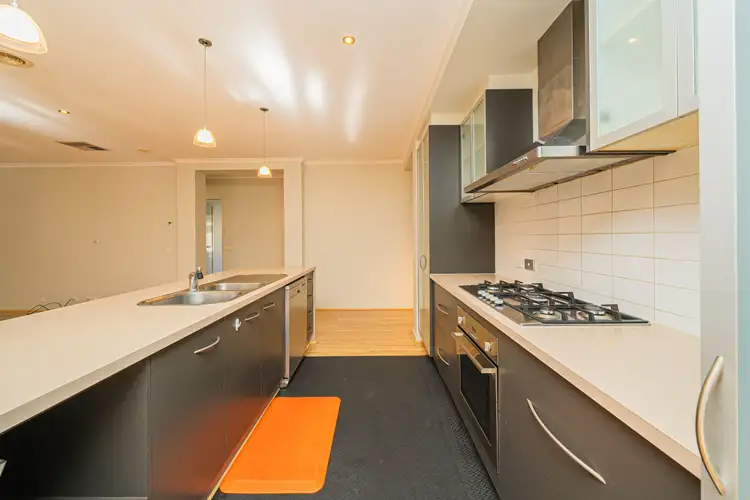 Fifth view of Homely house listing, 7 Oakmoss Place, Berwick VIC 3806