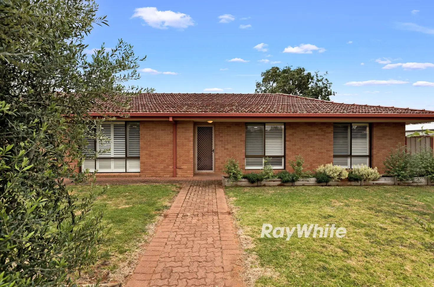 Main view of Homely house listing, 8 Hampton Court, Red Cliffs VIC 3496