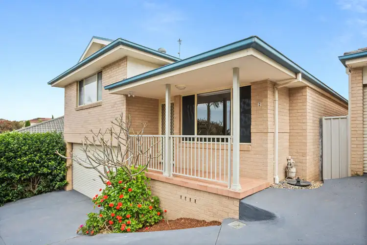 2/4 Narran Way, Flinders NSW 2529