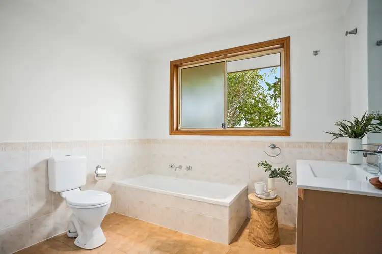 Seventh view of Homely house listing, 2/4 Narran Way, Flinders NSW 2529