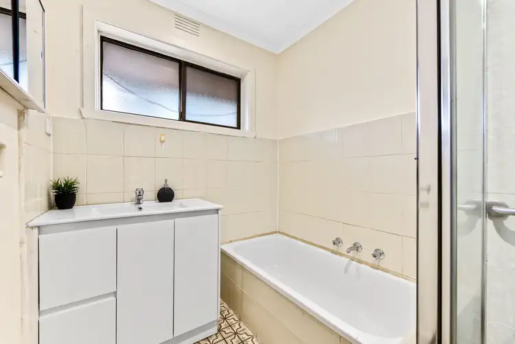 Sixth view of Homely unit listing, 4/22 Golf Links Avenue, Oakleigh VIC 3166