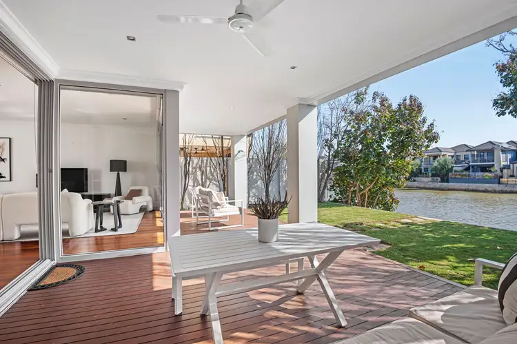 9 Vestia Walk, Stirling WA 6021