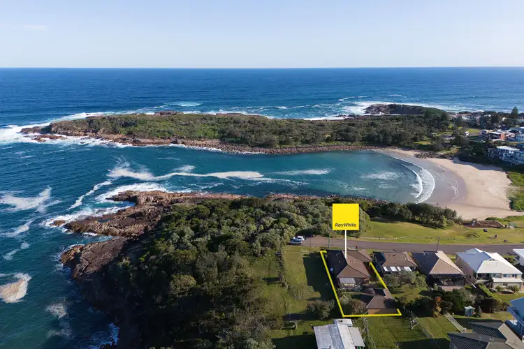 16 Ocean Parade, Boat Harbour NSW 2316