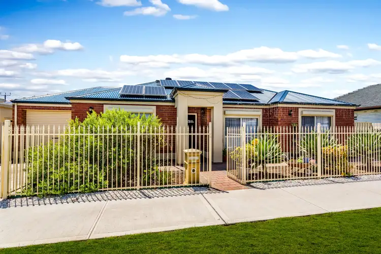28 Price Avenue, Pennington SA 5013