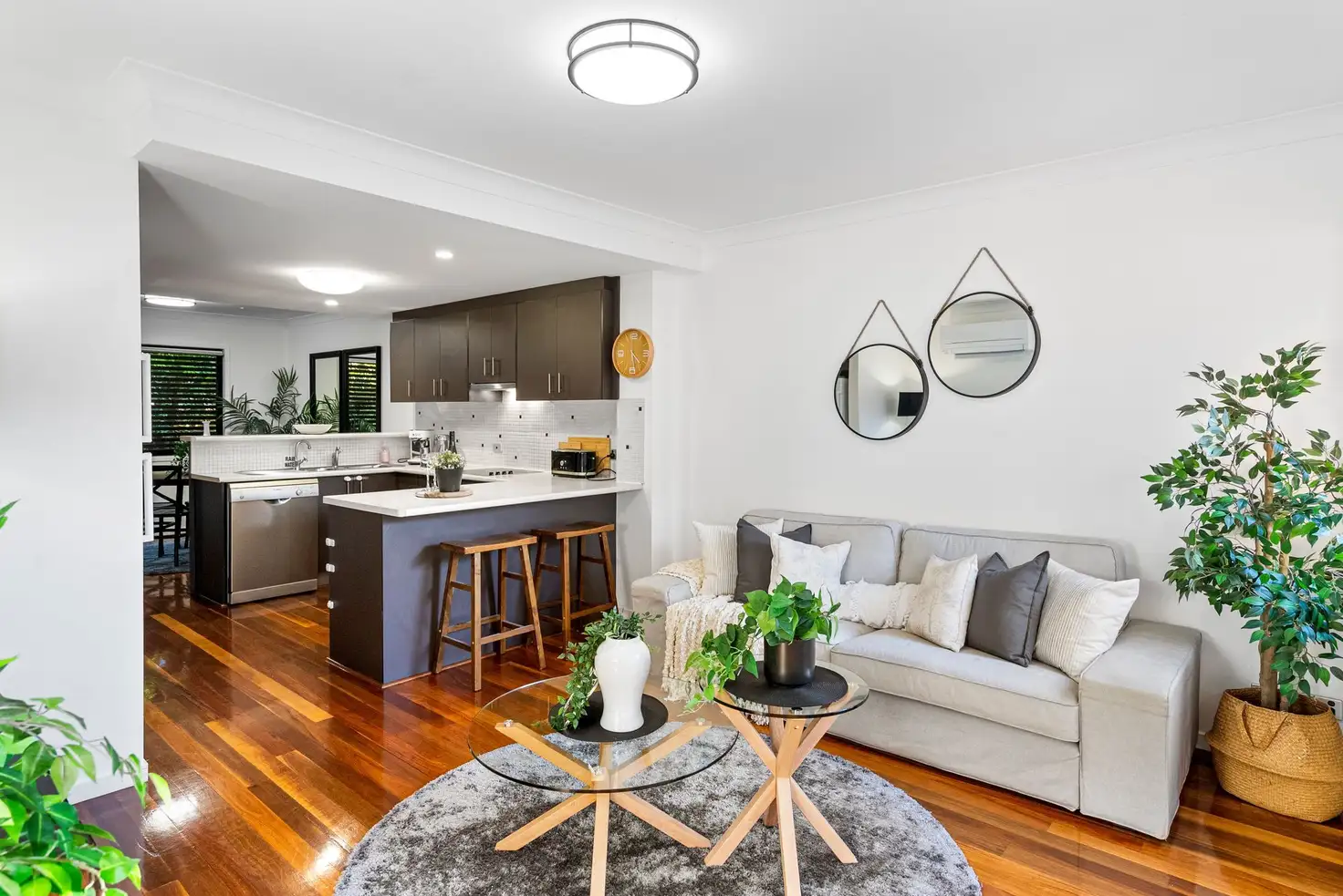 Main view of Homely townhouse listing, 2/27 Crest Street, Mount Gravatt East QLD 4122