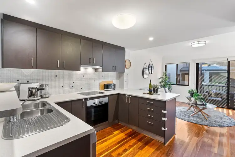 Fifth view of Homely townhouse listing, 2/27 Crest Street, Mount Gravatt East QLD 4122
