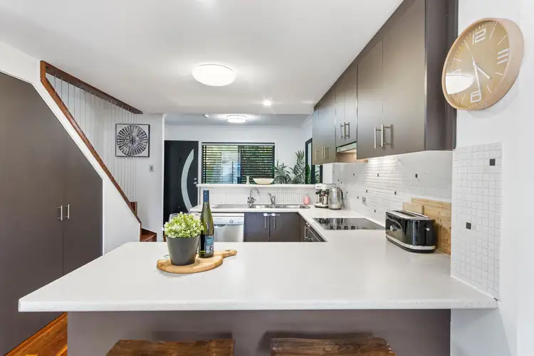 Sixth view of Homely townhouse listing, 2/27 Crest Street, Mount Gravatt East QLD 4122