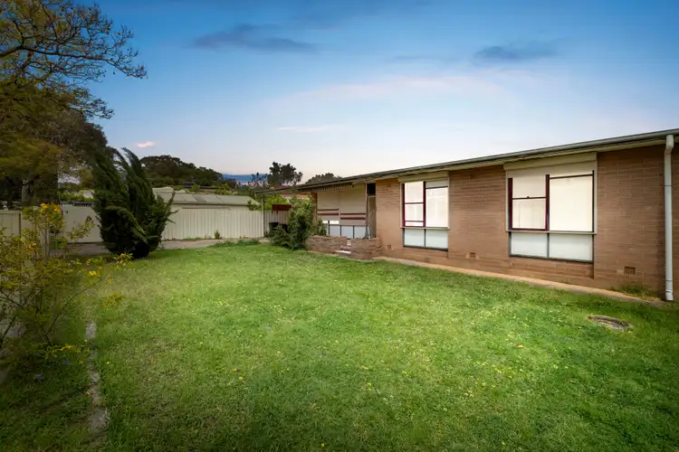 11 Martindale Street, Para Hills SA 5096