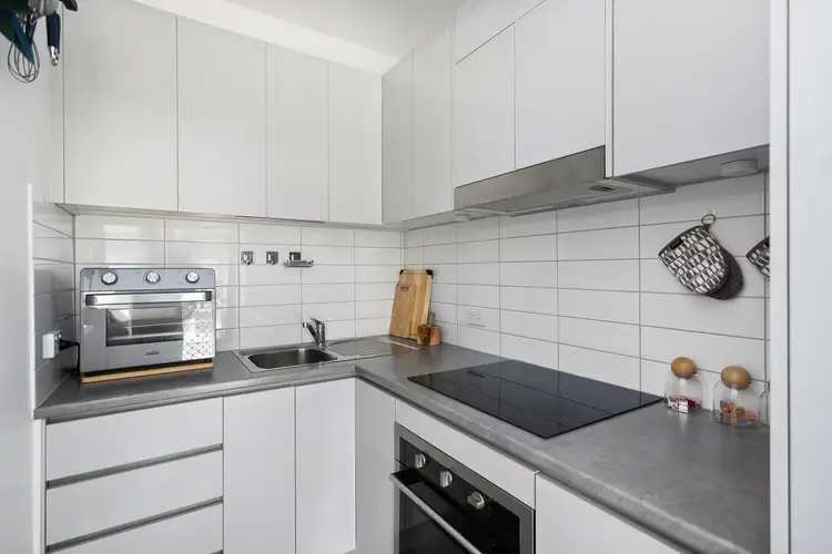 Third view of Homely flat listing, 2/12 Jutland Avenue, Wollongong NSW 2500