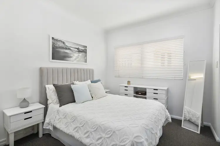 Fourth view of Homely flat listing, 2/12 Jutland Avenue, Wollongong NSW 2500