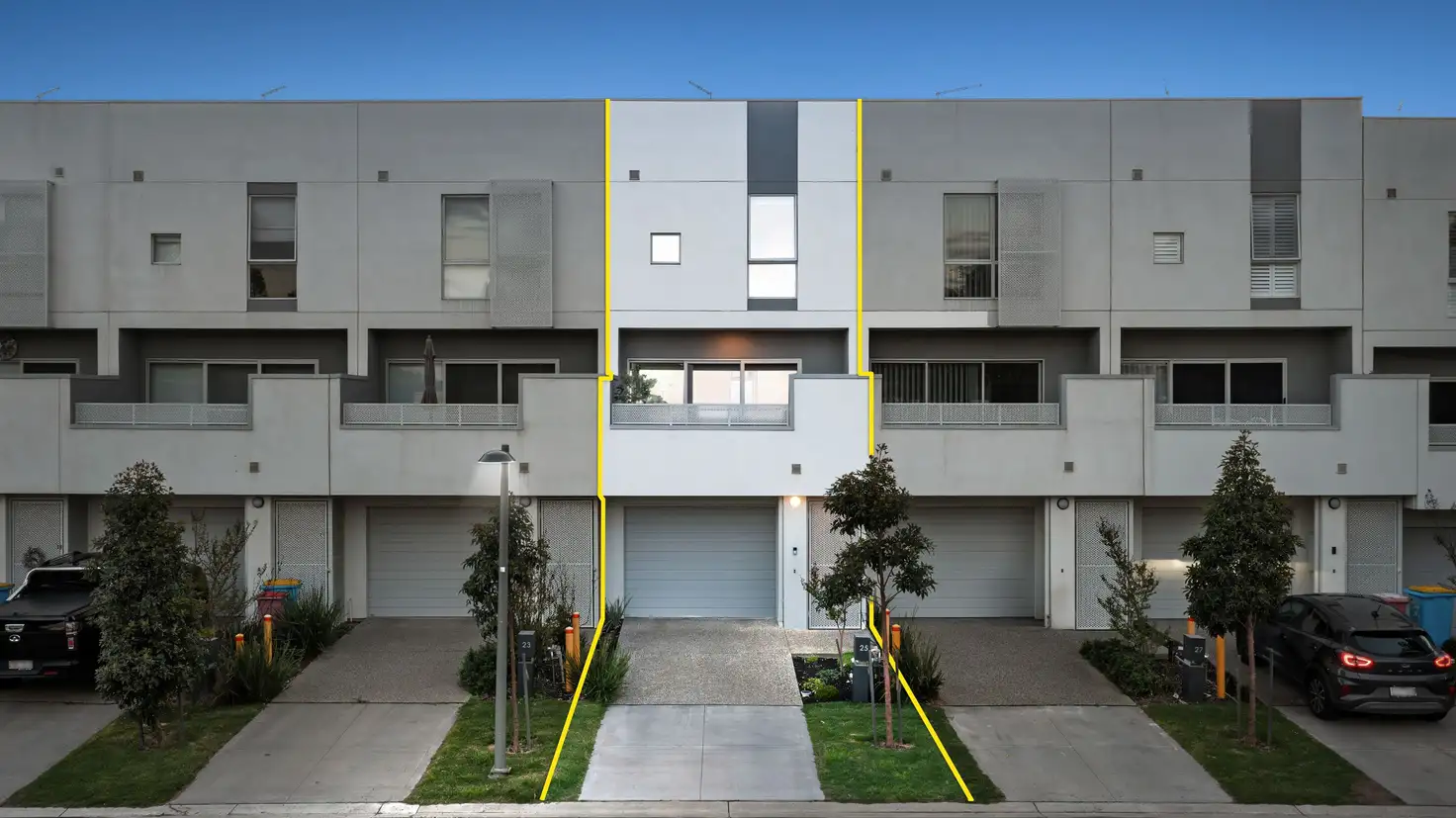 Main view of Homely townhouse listing, 25 Anchorage Drive, South Morang VIC 3752