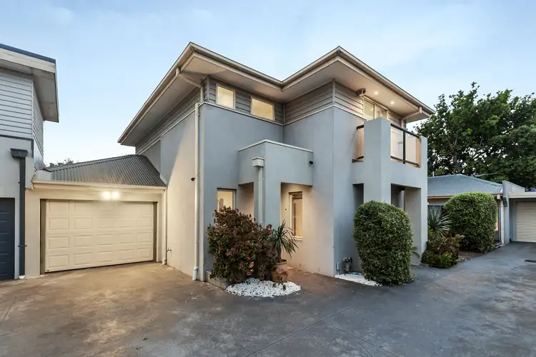 2/36 Vernon Street, South Kingsville VIC 3015