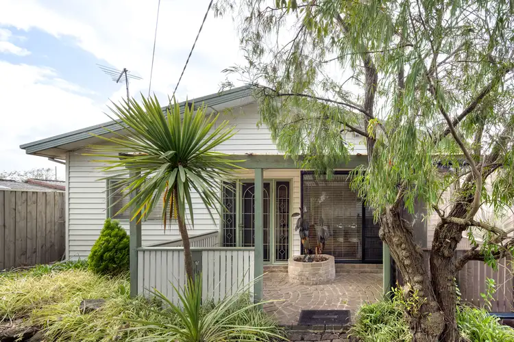 30 Larool Crescent, Seaford VIC 3198